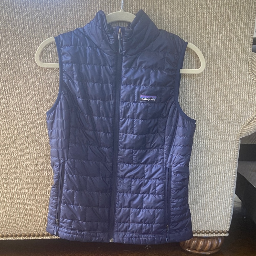 Patagonia Women's Navy Quilted Down Insulated Vest